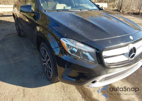 2015 Mercedes-Benz Gla 250 z USA, uszkodzony, nr VIN WDCTG4EB9FJ163964